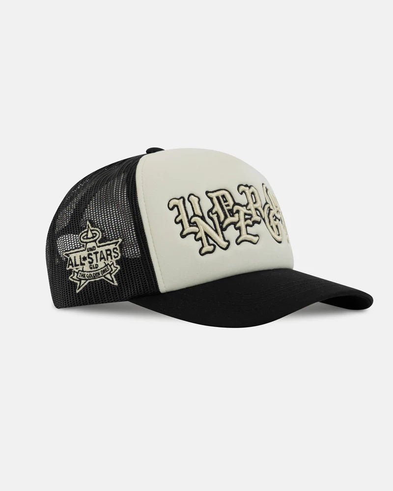 Gorra Undergold Goth