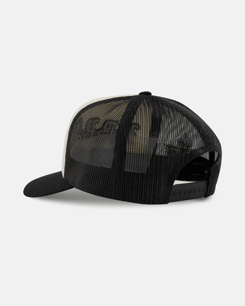 Gorra Undergold Goth