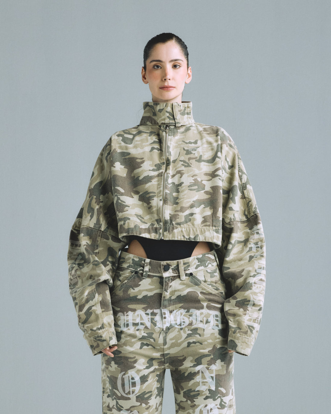 Cropped Hoodie Undergold Camo Chaqueta