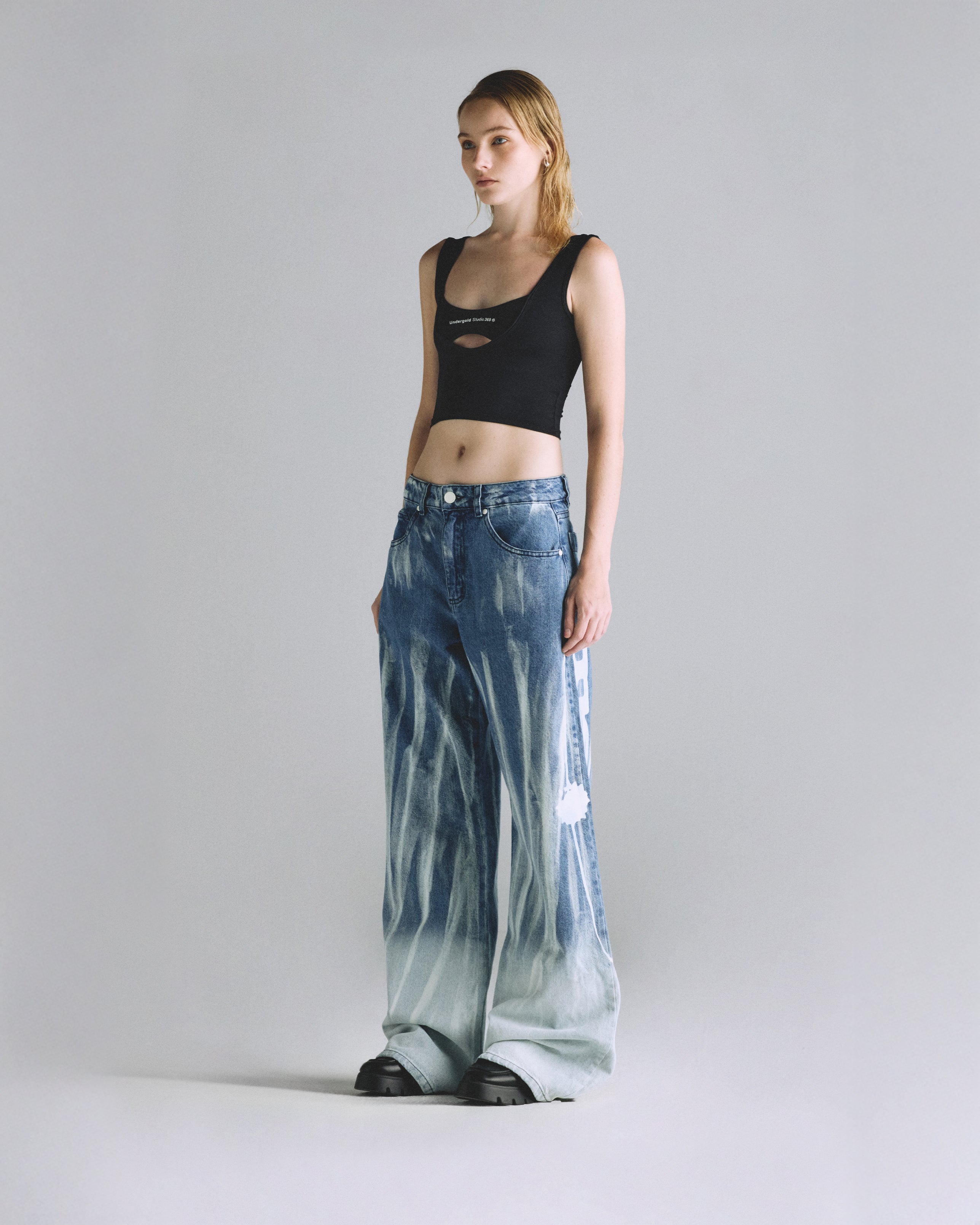 Basics Women Undergold Studio Cut Out Tank Top Black Crop Top