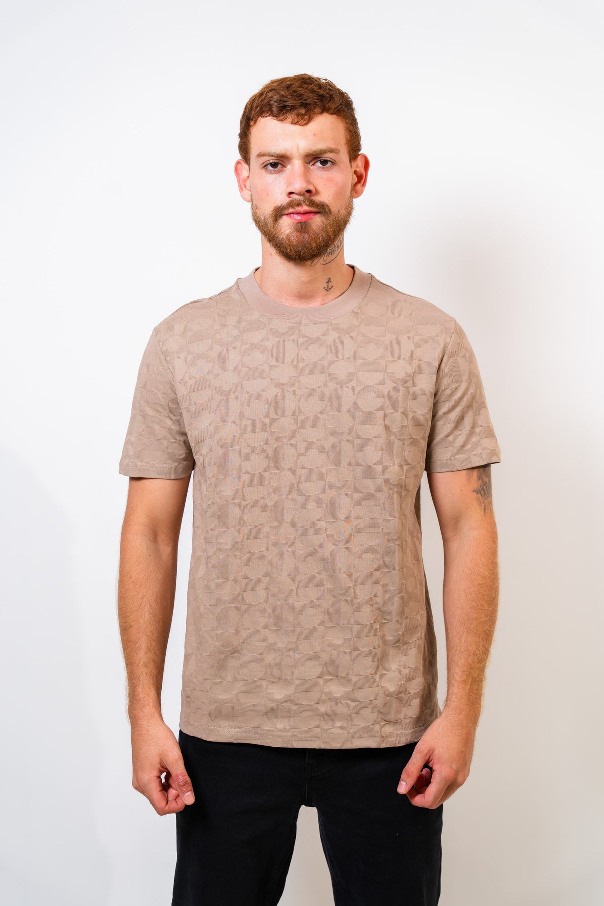 Camiseta Básica Café Hombre Carven