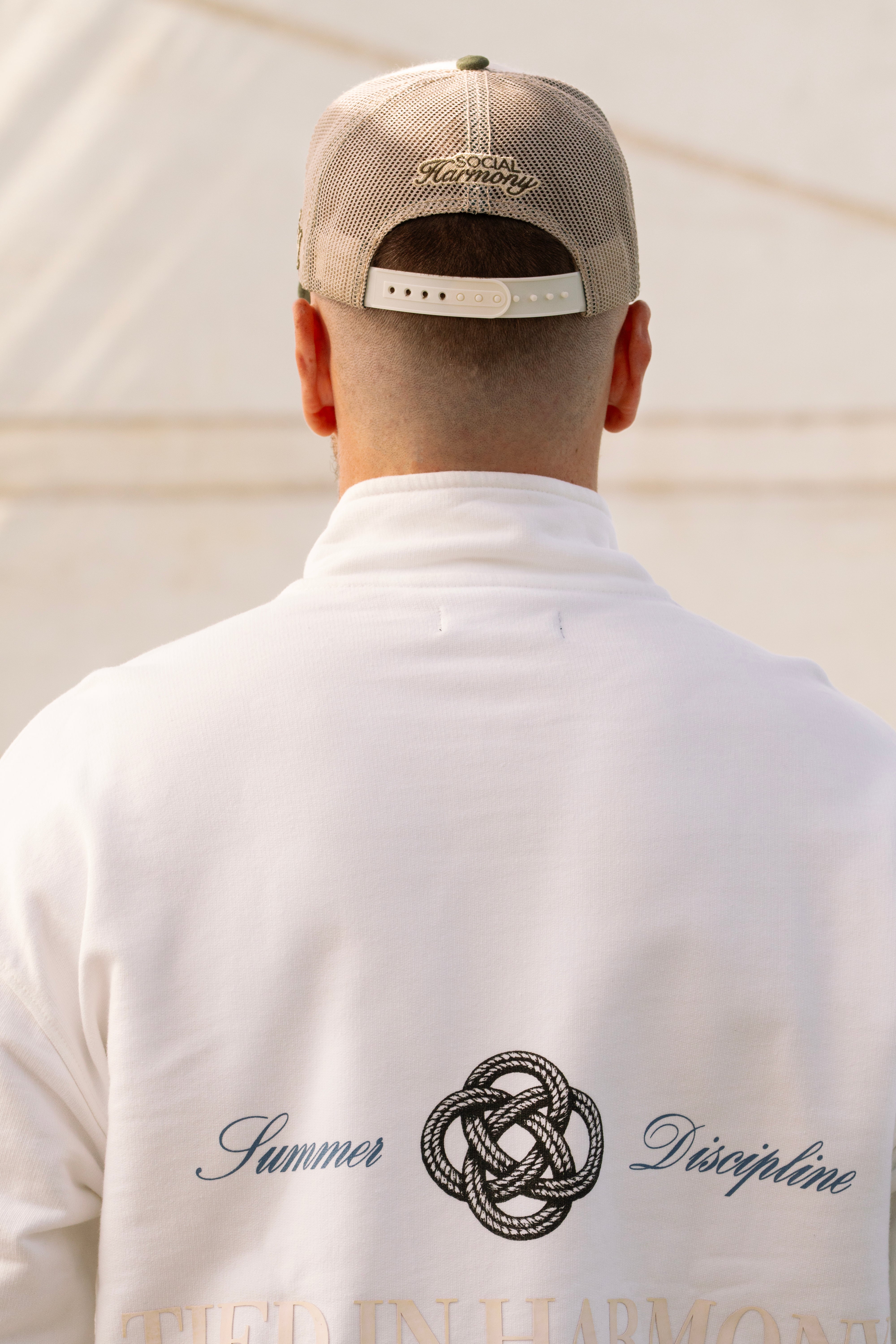 Hoodie Crewneck Hombre Social Harmony