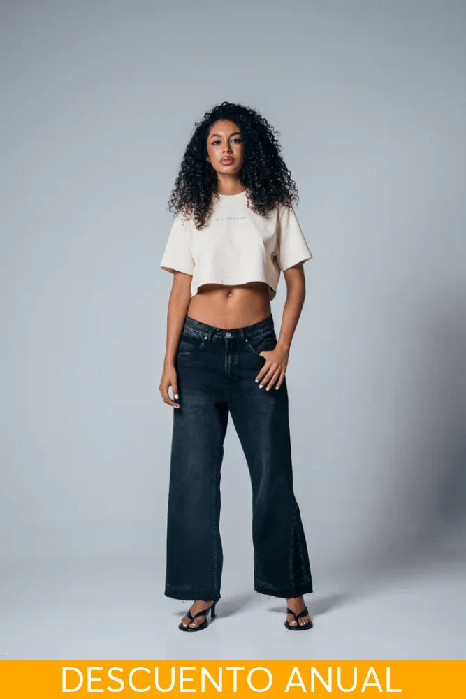 Crop Top Women Manifesto - Crop Top